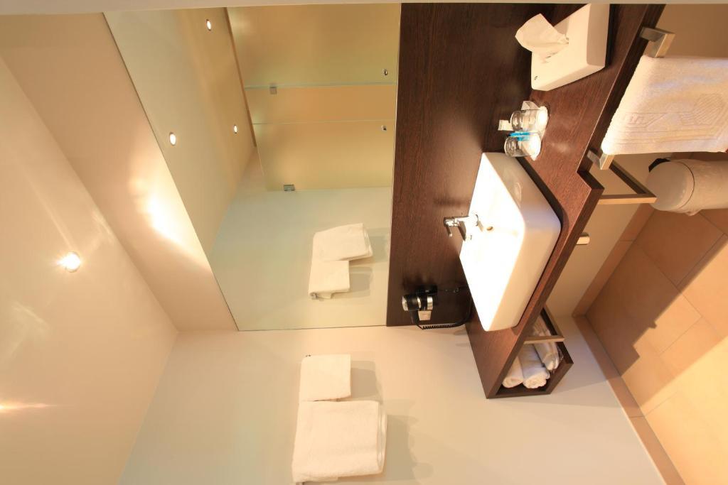 Art Hotel Lauterbach Kaiserslautern Rum bild
